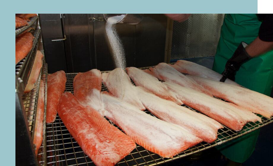 Salting@2x salting salmon